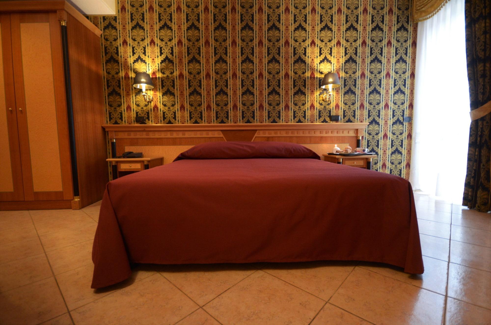Palace - Alihotels
