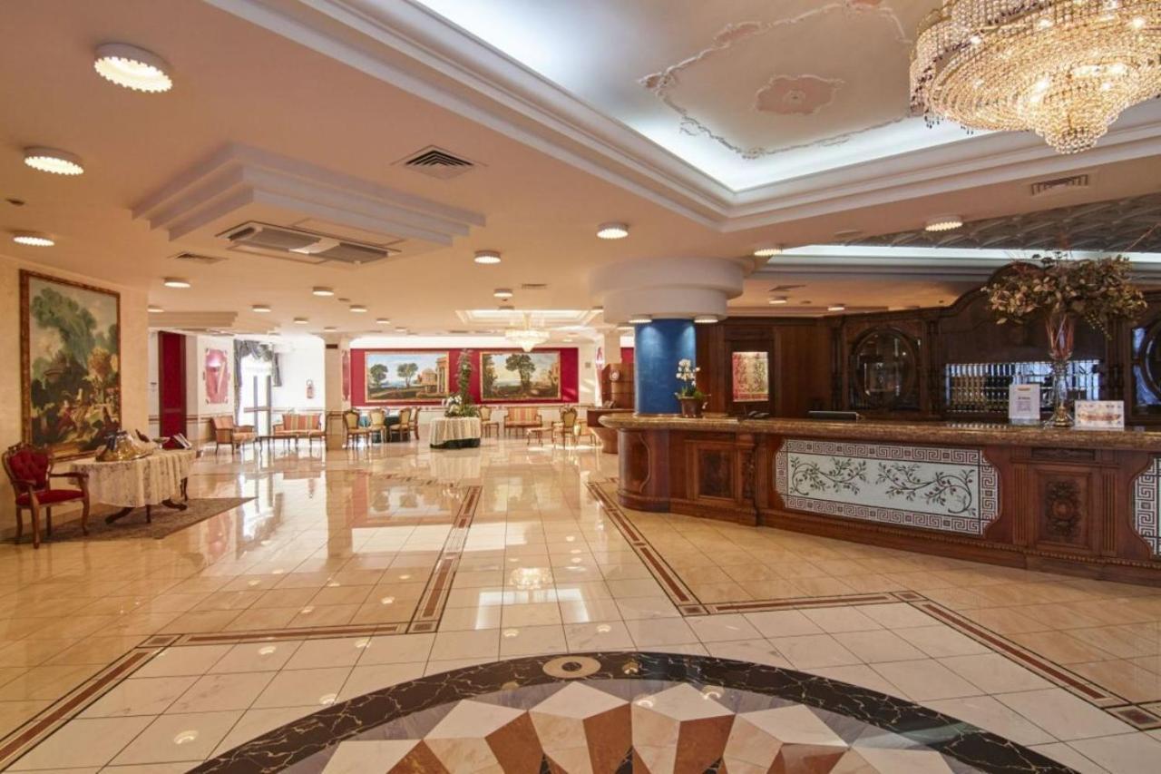 Palace - Alihotels Hotel